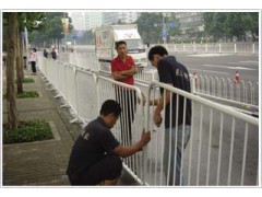 移動護欄網-- 安平縣金豪絲網有限公司