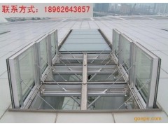 一字型電動采光排煙天窗09J621-2專業廠家-- 萬維通風設備有限公司