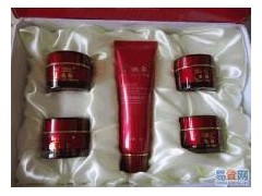 正品包郵，美膚白五合一祛斑美白套裝，嫩膚養顏組合-- 廣西南寧市護膚精品化妝品公司銷售部