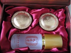 正品香港九芝堂三合一，九芝堂嫩膚養(yǎng)顏套裝-- 廣西南寧市護(hù)膚精品化妝品公司銷售部