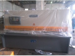 10*2500剪板機廠家直供 數控剪板機的性能 普通剪板機的價格-- 中意機床制造有限公司海寧辦事處