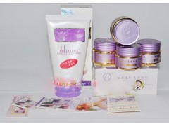 杜靜桂子白里透紅四合一-- 廣西南寧市護膚精品化妝品公司銷售部