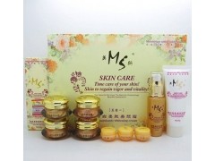 第三代美斯潤白柔膚美顏霜三合一，淡黃色包裝-- 廣西南寧市護膚精品化妝品公司銷售部