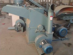 秸稈粉碎機靈寶路段困住游客散步實惠價格-- 河南鑫洋機械設備有限公司銷售部業務中心