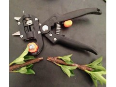 專業(yè)生產(chǎn)果樹嫁接器-- 永康市古月胡工貿(mào)有限公司