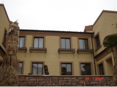 山東各地區(qū)屋檐雨水槽、方形雨水管-- 杭州摩鼎建材有限公司