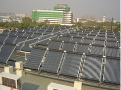 供應鄭州周口熱水工程設計施工-- 河南新能源應用技術研究推廣中心