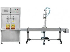 半自動油類灌裝線-- 鄭州中泰機械設備有限公司營銷部