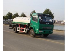 多利卡灑水車—廠家直銷-- 湖北合力專用車制造廠