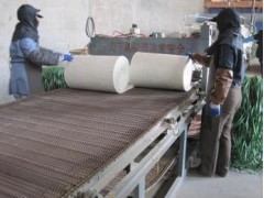 電阻爐耐高溫隔熱用硅酸鋁甩絲毯-- 淄博云泰爐業科技有限公司