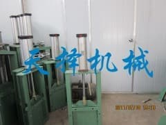 插板閥試機-- 孝義天擇機械設備有限公司