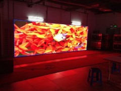 led室外顯示屏p10-- 深圳市薔薇科技有限公司