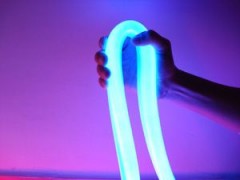 銀彩LED柔性燈帶-- 中山市銀彩數碼燈飾廠