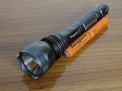 強光led手電筒-- 東莞市龍興光電科技有限公司