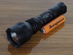 強光手電筒 LX-8019-- 東莞市龍興光電科技有限公司