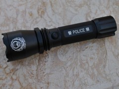 強光手電筒-- 東莞市龍興光電科技有限公司