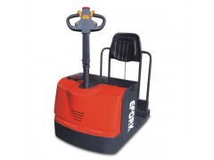 安徽宇鋒EPQ-B系列電動牽引車,站駕式牽引車,24V-- 安徽宇鋒倉儲設(shè)備有限公司