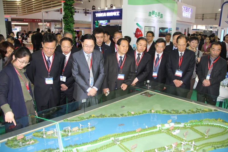 國(guó)家能源局副局長(zhǎng)王曉林，中電聯(lián)黨組書(shū)記、常務(wù)副理事長(zhǎng)楊昆等領(lǐng)導(dǎo)展廳巡館、交流互動(dòng)