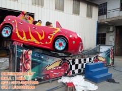 新型彎月飛車，豫星給您不一樣的感覺(jué)，質(zhì)優(yōu)價(jià)廉,服務(wù)一流-- 滎陽(yáng)市豫星游樂(lè)設(shè)備廠