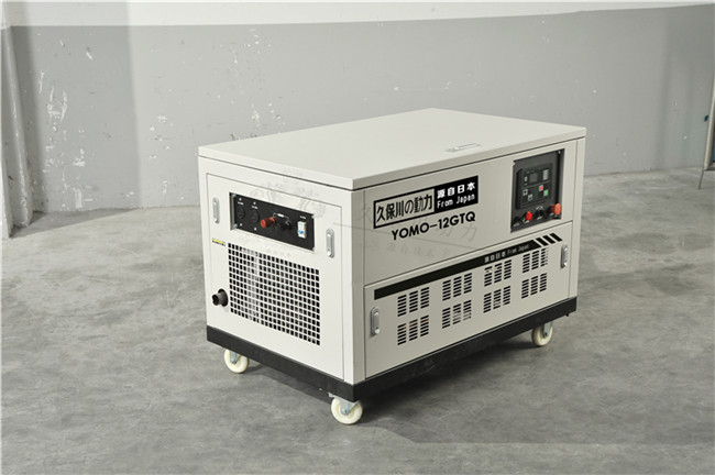 四缸25kw汽油發(fā)電機,靜音款-- 上海豹羅實業(yè)有限公司