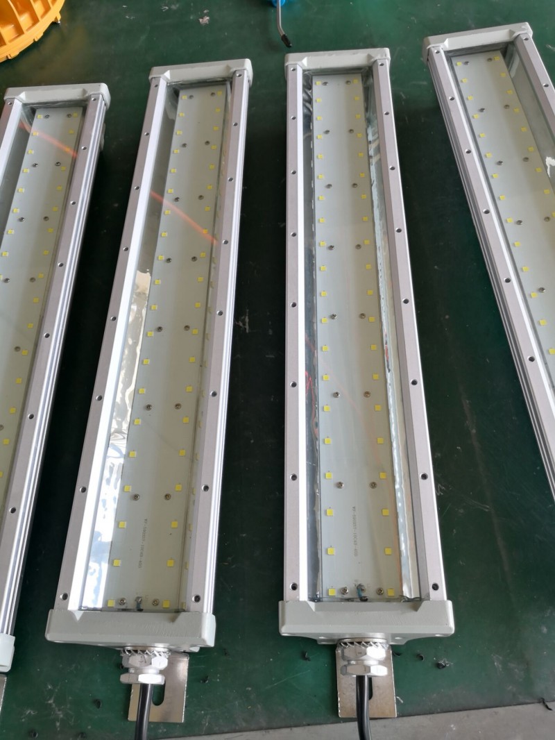新疆LED防爆燈 AKLBFD20LED防爆熒光燈-- 金壇市洪冠電器有限公司