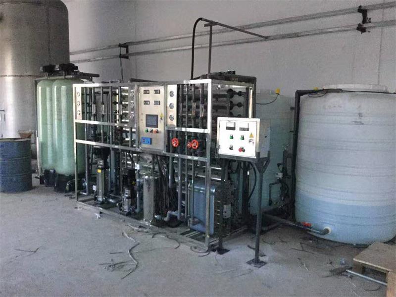 蘇州超純水設(shè)備租憑/鋼化玻璃清洗超純水設(shè)備維修-- 蘇州李氏水處理設(shè)備有限公司.