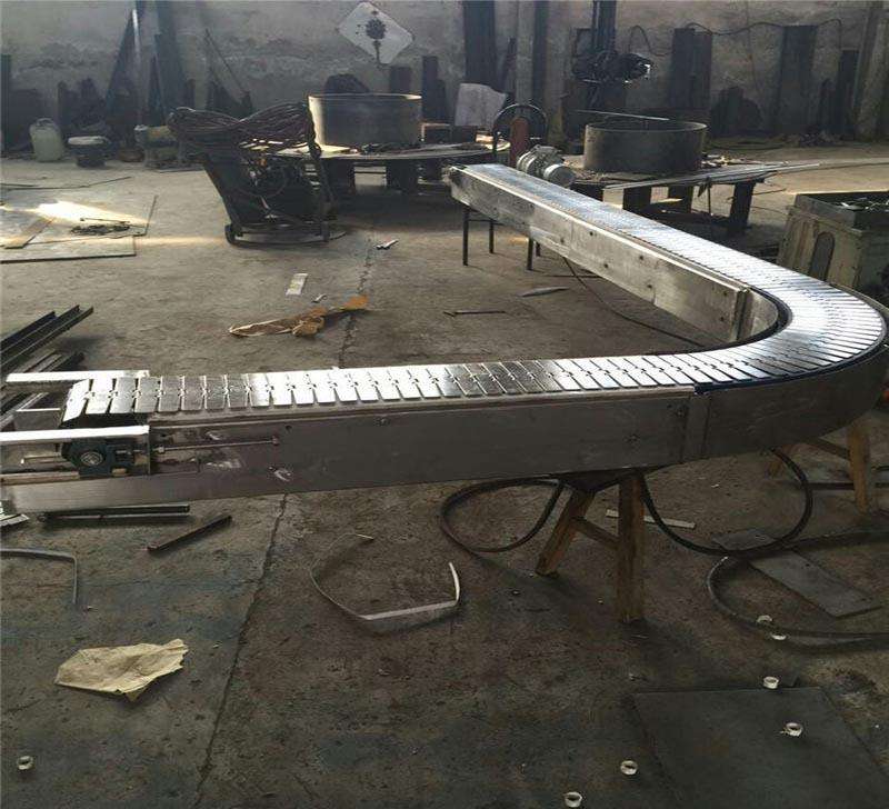 105寬度夾瓶輸送機-- 上海帛溢自動化設備有限公司