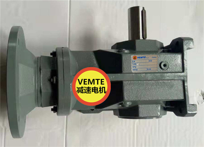 熄焦電機(jī)車(chē)二級(jí)圓柱齒輪減速機(jī)K37YEJ90S4-- 新鄉(xiāng)市中隧機(jī)電設(shè)備有限公司