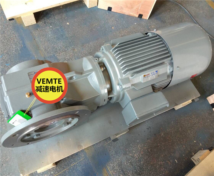KAF57YVPEJ100M4轉角減速機,15kw三電動機-- 東莞市科達紡織機械配件有限公司