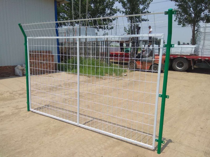 光伏廠區鋼絲網圍欄.防護欄桿.圍墻網.格柵欄網-- 安平縣金淦絲網制造有限公司