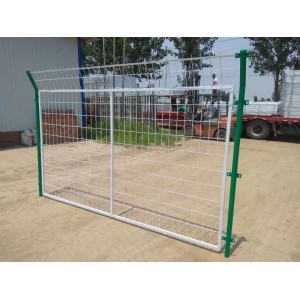 光伏廠區(qū)鋼絲網(wǎng)圍欄.防護(hù)欄桿.圍墻網(wǎng)