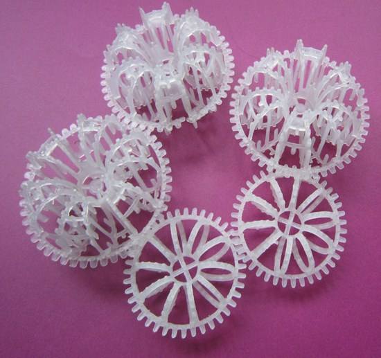 塑料帶刺花環-- 寧波天慈環保科技有限公司