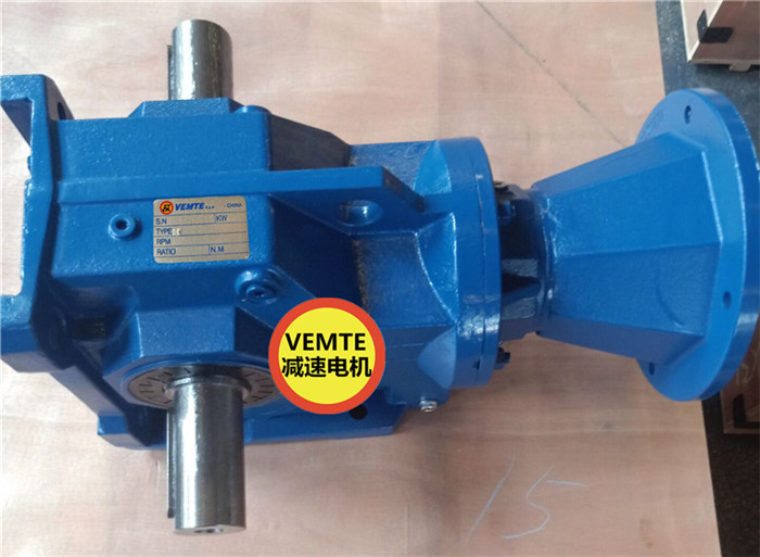 K47RN100M4雙出軸減速器,4大系列減速機(jī)生產(chǎn)廠家-- 東莞市西米特機(jī)電設(shè)備有限公司