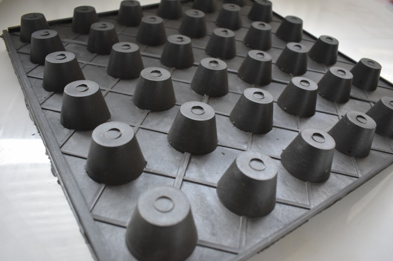 汕頭3cm防滲水排水板施工和服務一體化-- 惠州市鴻集工程材料有限公司