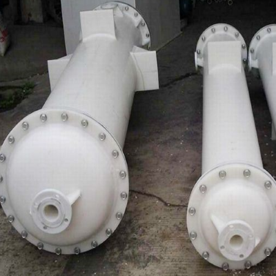 廠家供應pp塑料化工防腐換熱器-- 太倉蕓德環?？萍加邢薰? class=