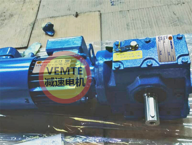 S47RF17YB71M4轉(zhuǎn)角蝸輪蝸桿減速機(jī)-- 清遠(yuǎn)市致遠(yuǎn)機(jī)械租賃有限公司