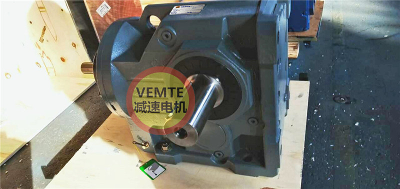 K77RF37DRE80M4傘齒輪轉(zhuǎn)角減速機(jī)帶制動電機(jī)-- 河源市鑫能環(huán)保科技有限公司