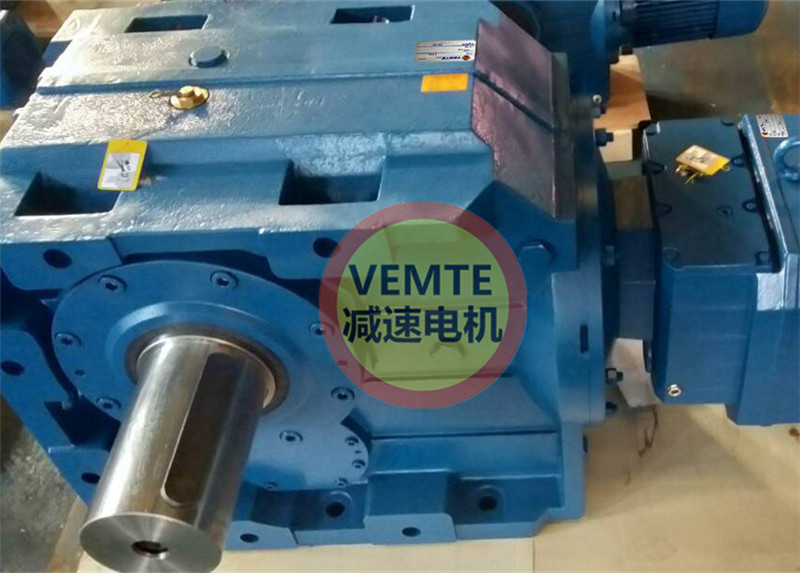 K97RF57DRE112M4轉(zhuǎn)角錐齒輪減速機(jī)帶電機(jī)一體式-- 成都世樂益民環(huán)保科技有限公司