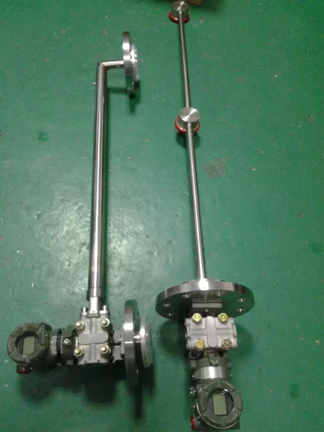 側(cè)裝式在線密度計(jì)-- 四川凱立森儀表制造有限公司