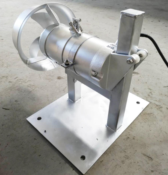 0.85KW的潛水攪拌機安裝系統-- 南京藍途環保設備有限公司