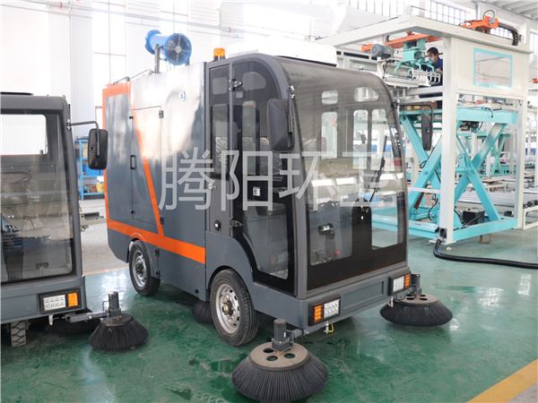 駕駛式電動掃地車都適用于什么場所-- 山東騰陽環(huán)衛(wèi)設(shè)備有限公司