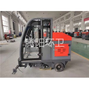 山東騰陽環衛TY-1900型電動駕駛式掃