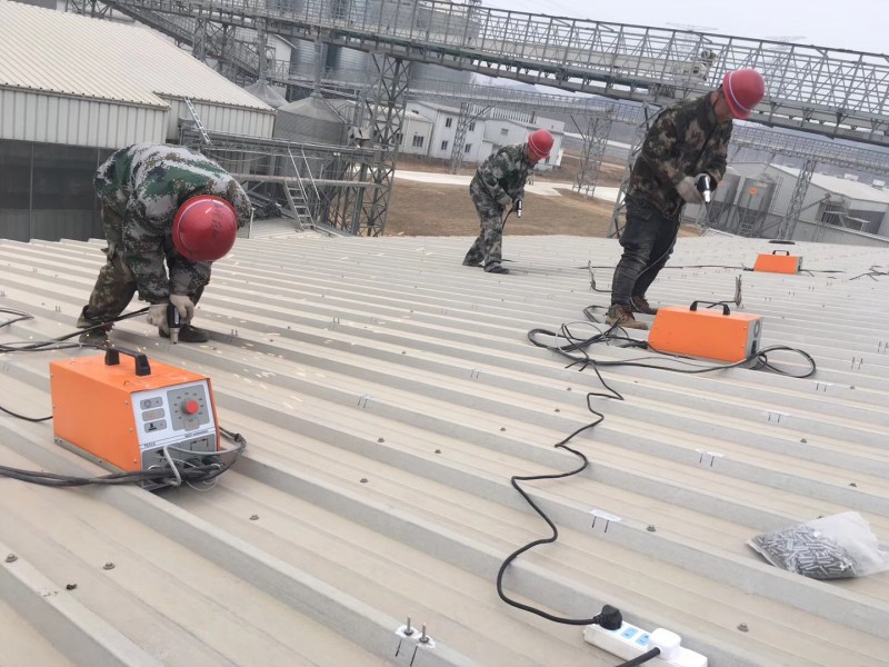 彩鋼瓦焊接螺柱用德國bb21螺柱焊機-- 友君歐比歐（廈門）機械設備有限公司