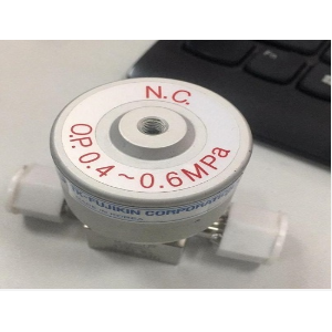 日本Fujikin隔膜閥