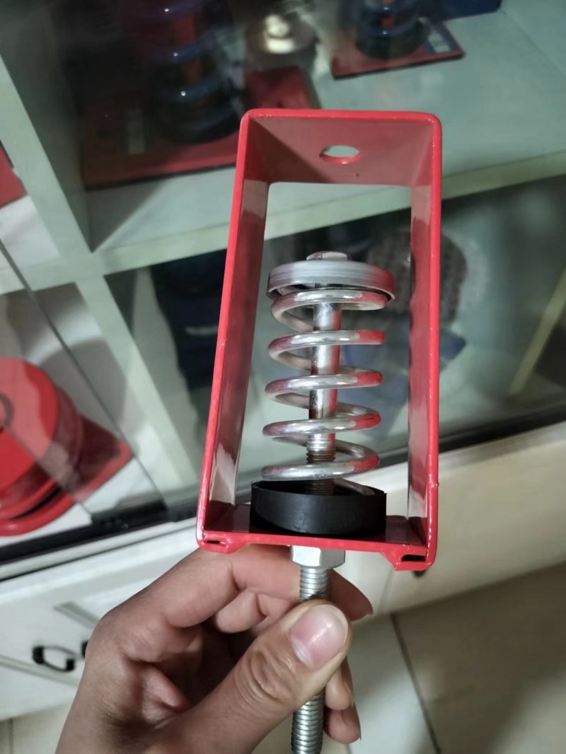 XHS型吊式彈簧減震器吊裝設備阻尼減振器-- 泊頭鵬彥彈簧制造有限公司