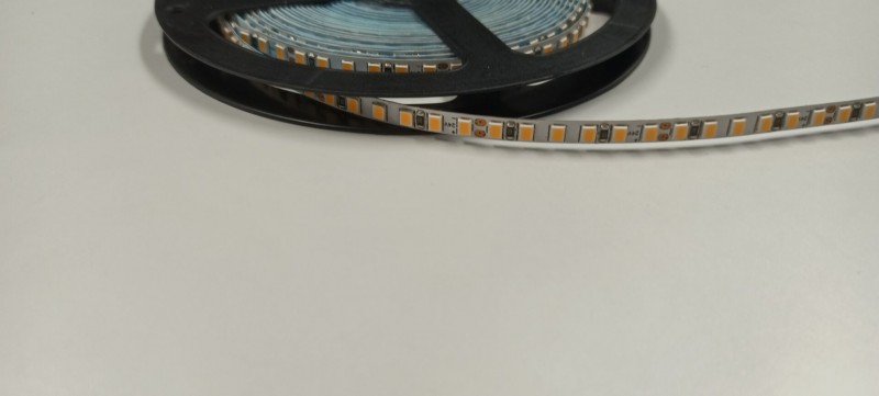 12V24V 5MM寬1米120燈和168燈2835軟燈帶-- 深圳君越光電有限公司