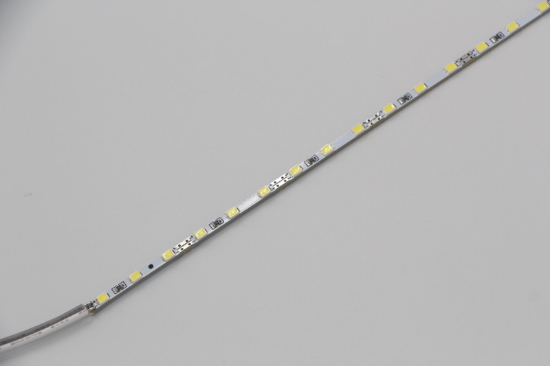 12V3MM寬1米90燈和120燈2835硬燈條和軟燈帶-- 深圳君越光電有限公司