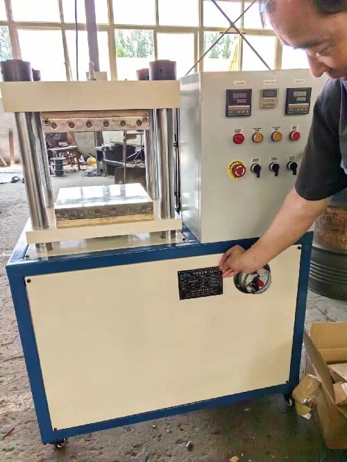 廣東橡膠硫化實驗機-- 東莞市九通機械有限公司