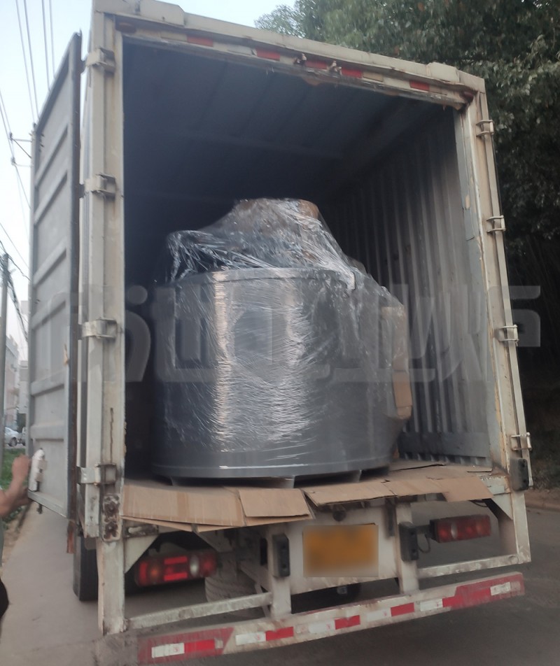 城池牌RZQ井式蒸汽發黑爐,氧化爐,發藍爐,粉末冶金環保發黑爐,水蒸氣發蘭爐,井式爐發貨現場